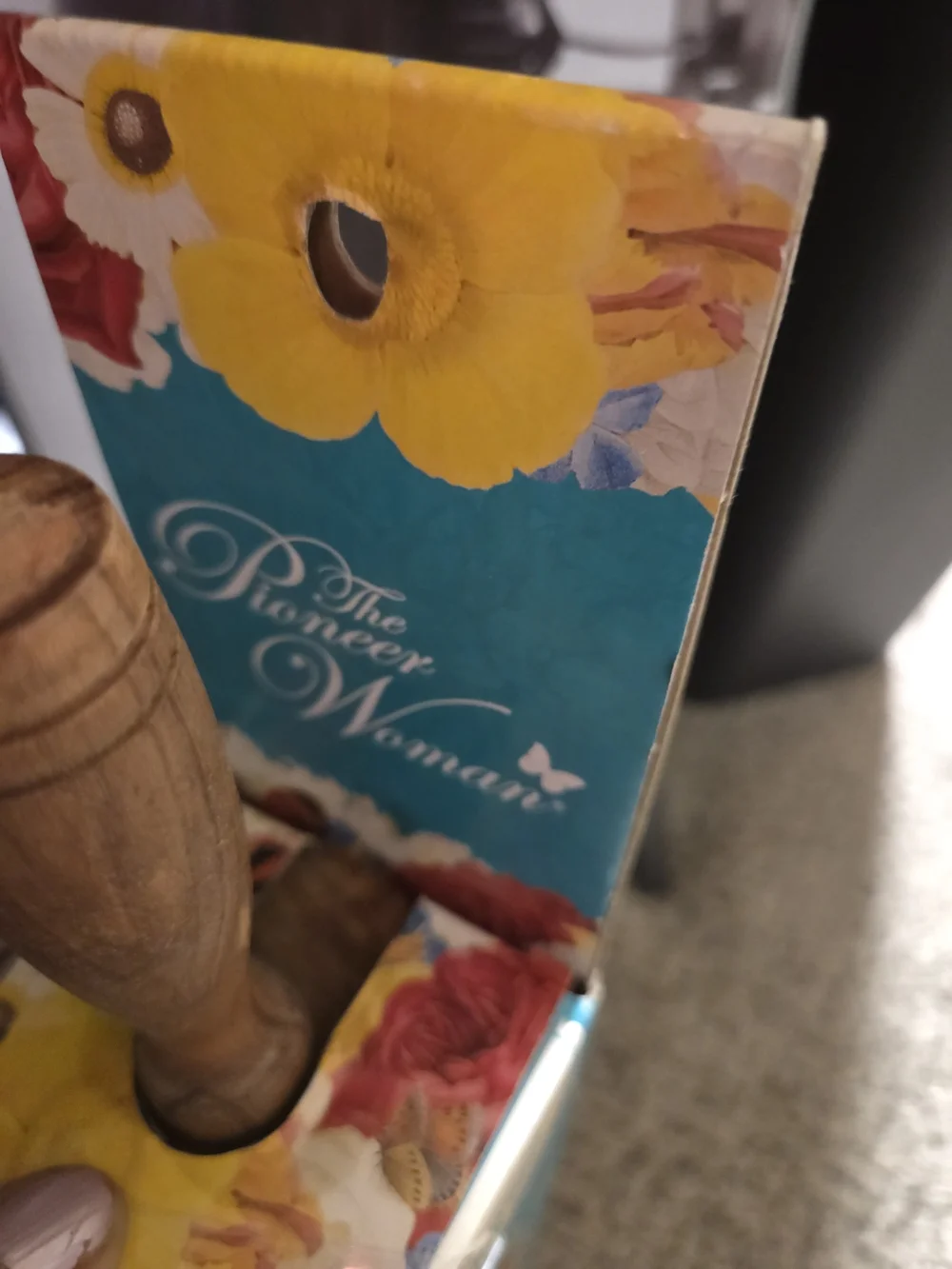 The Pioneer Woman Floral & Teal Baking Rolling Pin Packaging